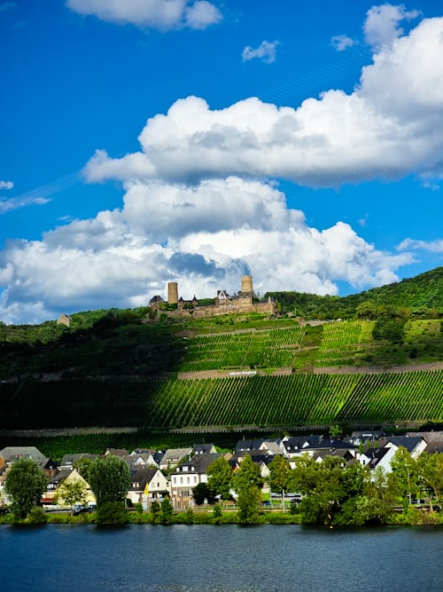 La Meurthe et Moselle, située au cœur de la Lorraine, est une région française qui offre une grande variété de spécialités culinaires